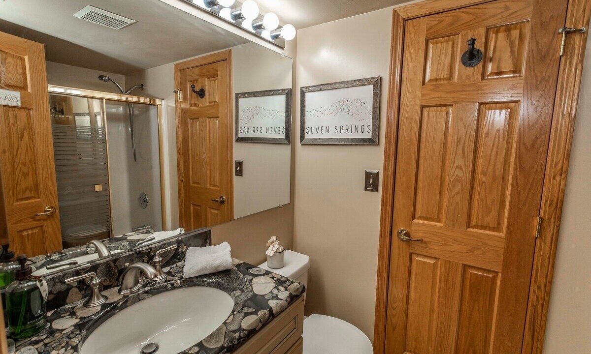 Photo of Bathroom in Seven Springs