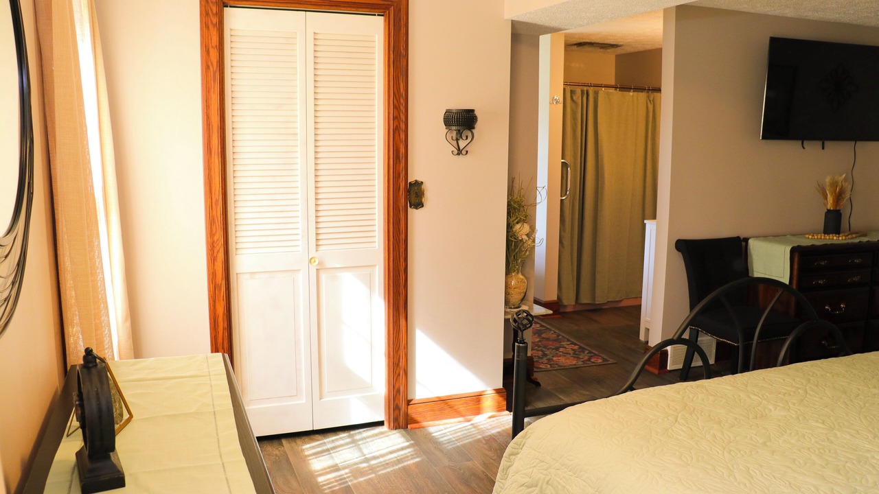 Photo of Bedroom in Hadley