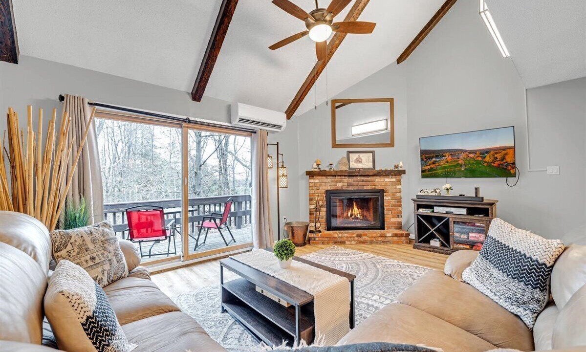 Photo of Livingroom in Village at Camelback