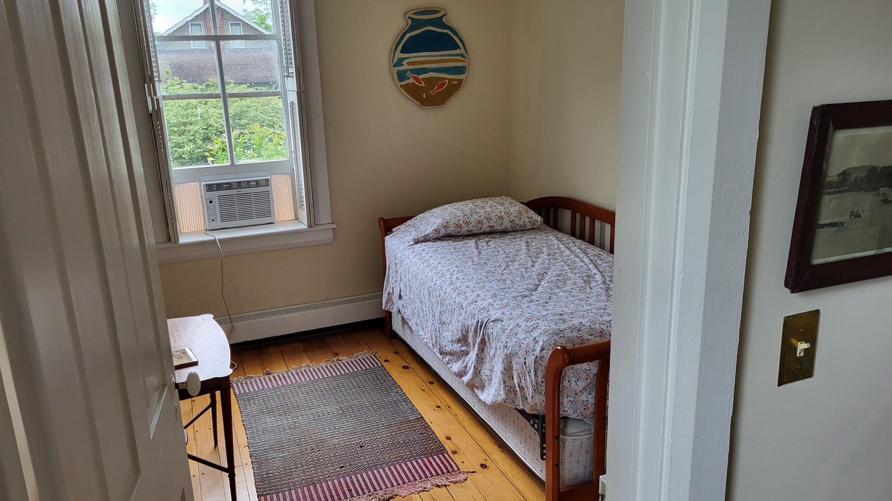 Photo of Bedroom in Lewisburg