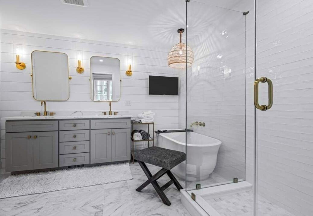 Photo of Bathroom in Avalon