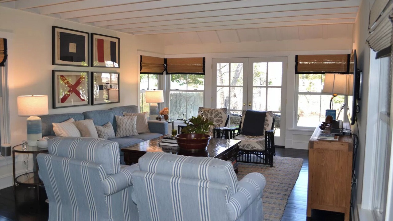 Photo of Livingroom in Avon