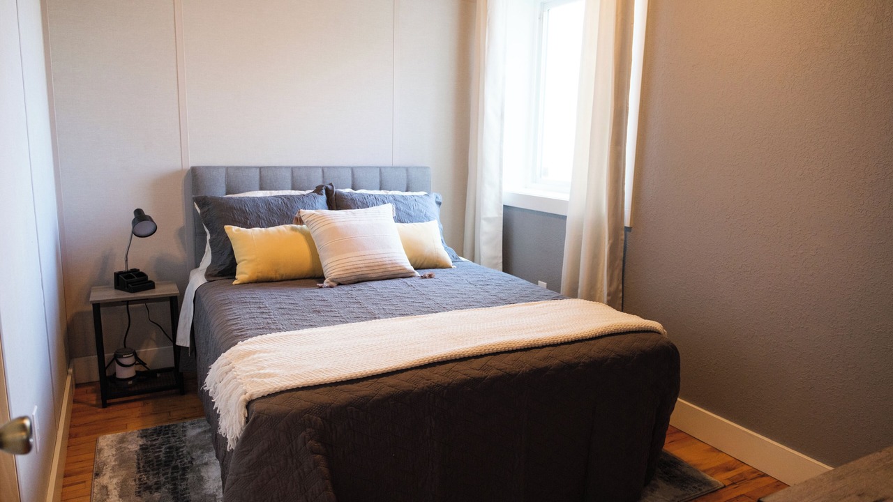 Photo of Bedroom in Newark