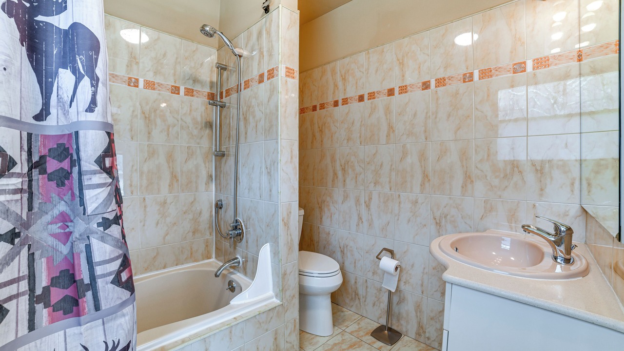 Photo of Bathroom in Shinhopple