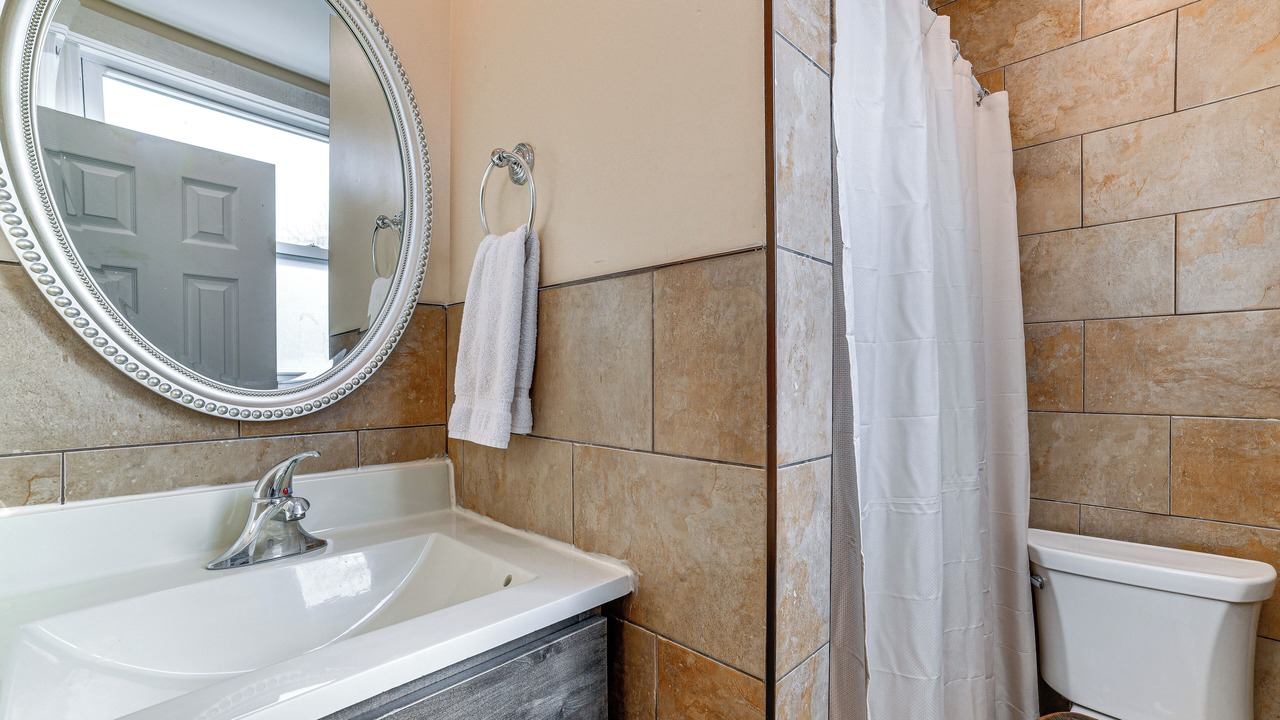 Photo of Bathroom in Shinhopple