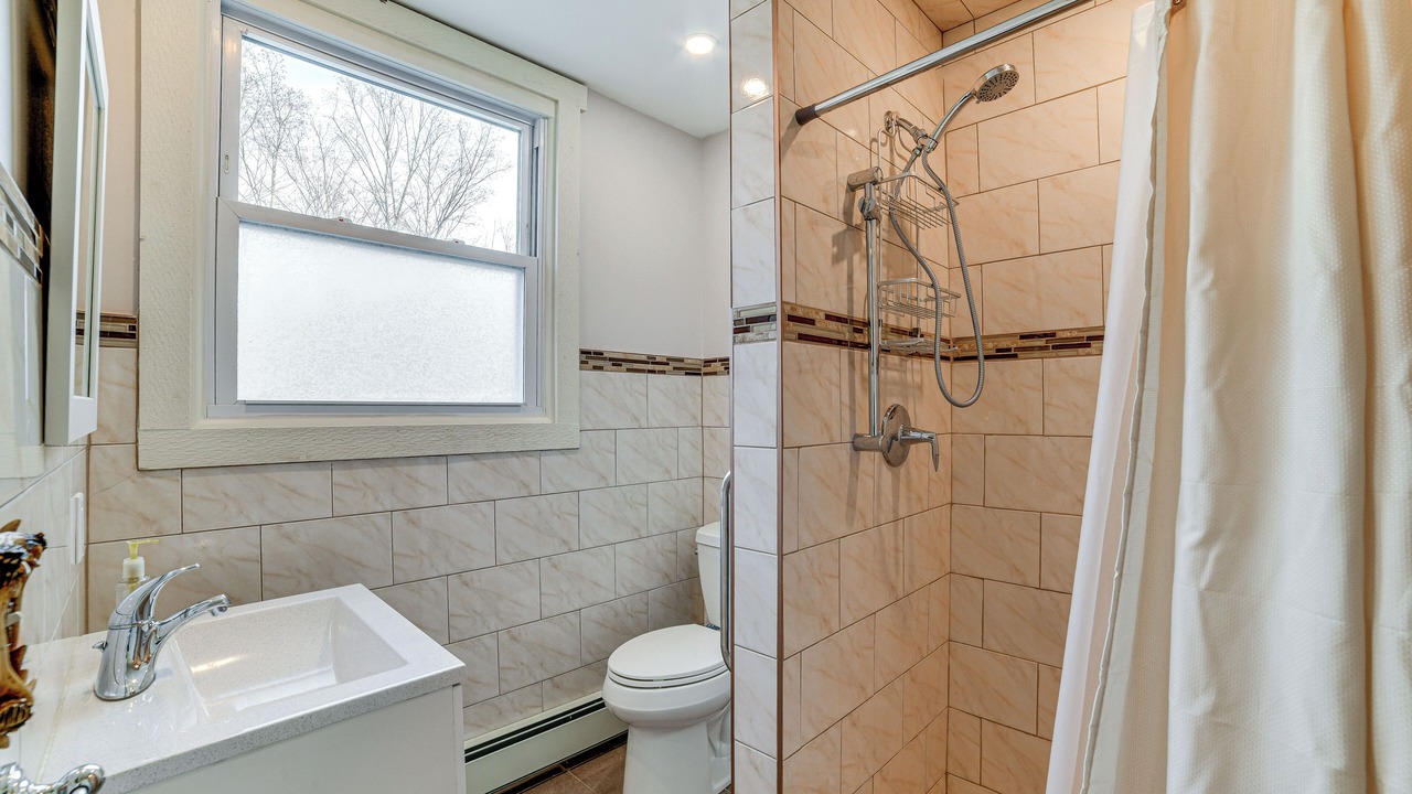 Photo of Bathroom in Shinhopple