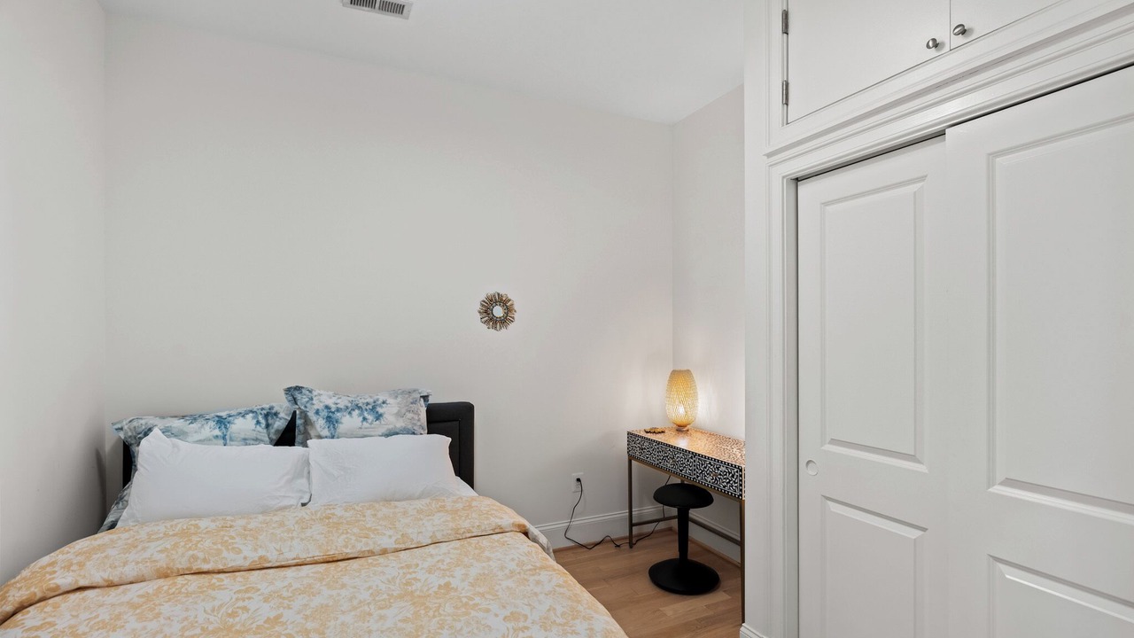 Photo of Bedroom in Shaw