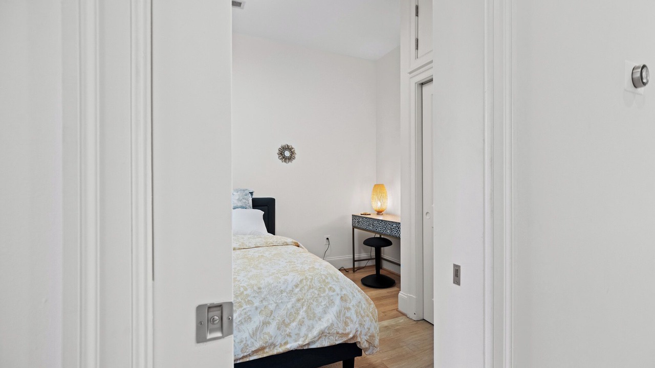 Photo of Bedroom in Shaw