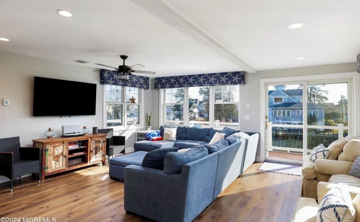 Photo of Livingroom in Brick