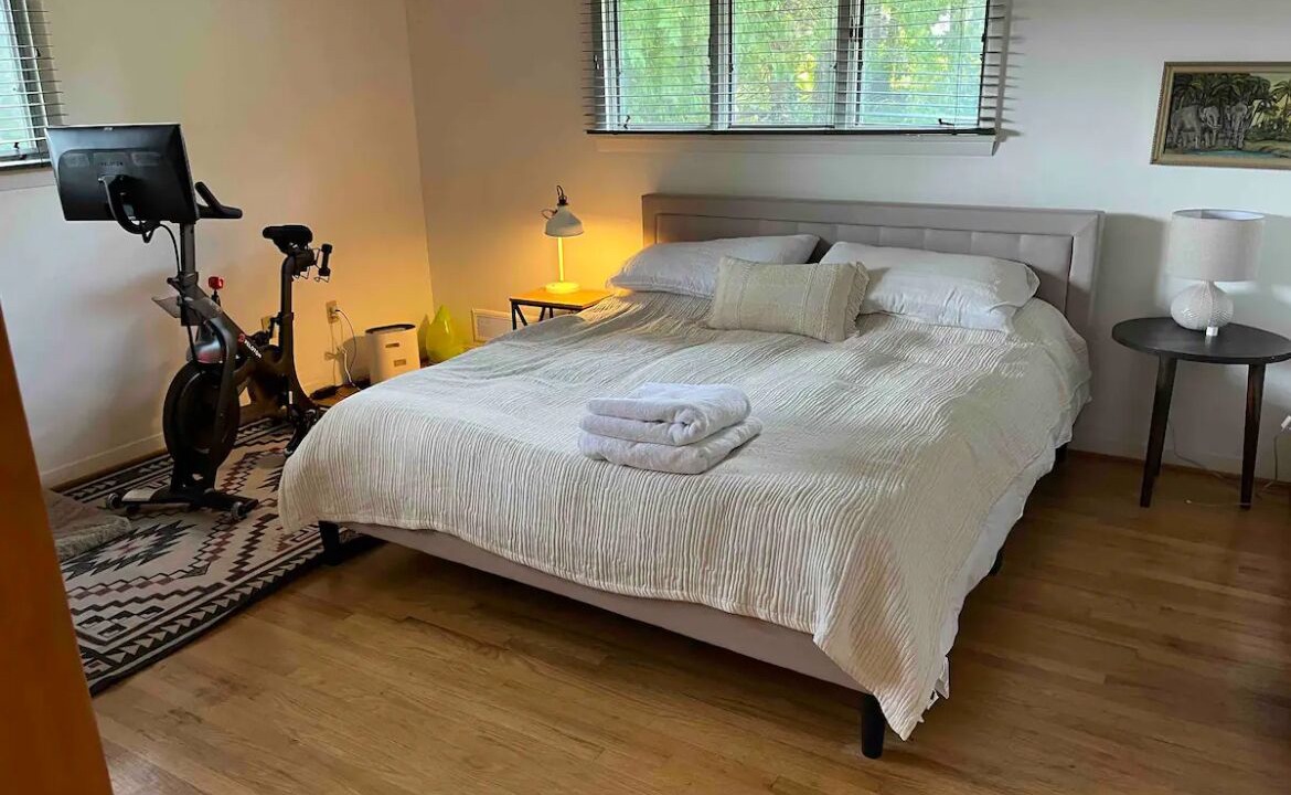 Photo of Bedroom in State College