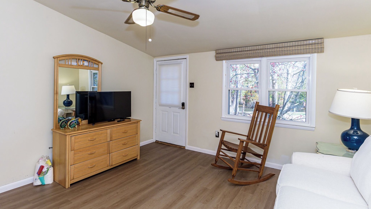Photo of Livingroom in Keen-Wik On the Bay