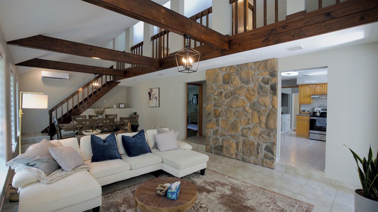 Photo of Livingroom in Nazareth