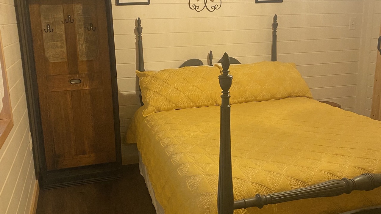 Photo of Bedroom in Jamestown