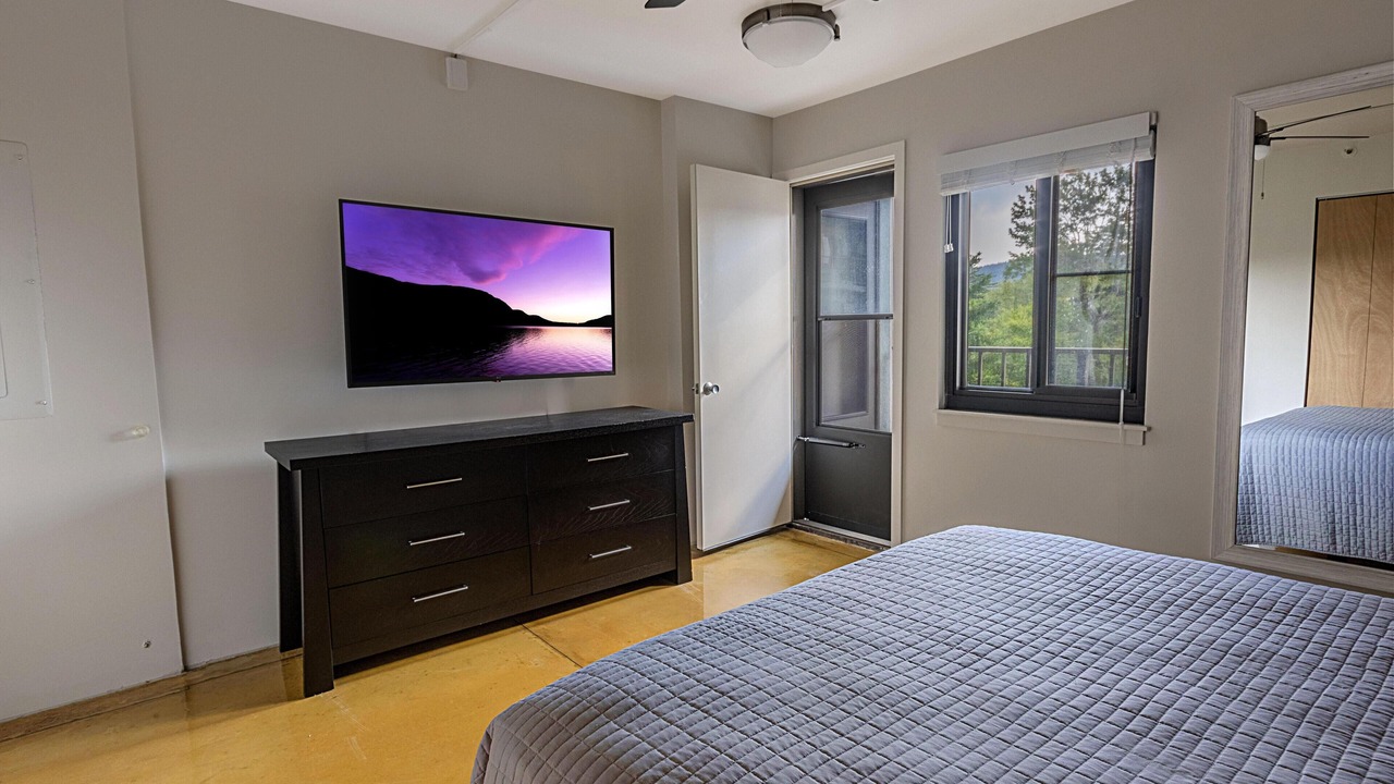 Photo of Bedroom in Snowshoe