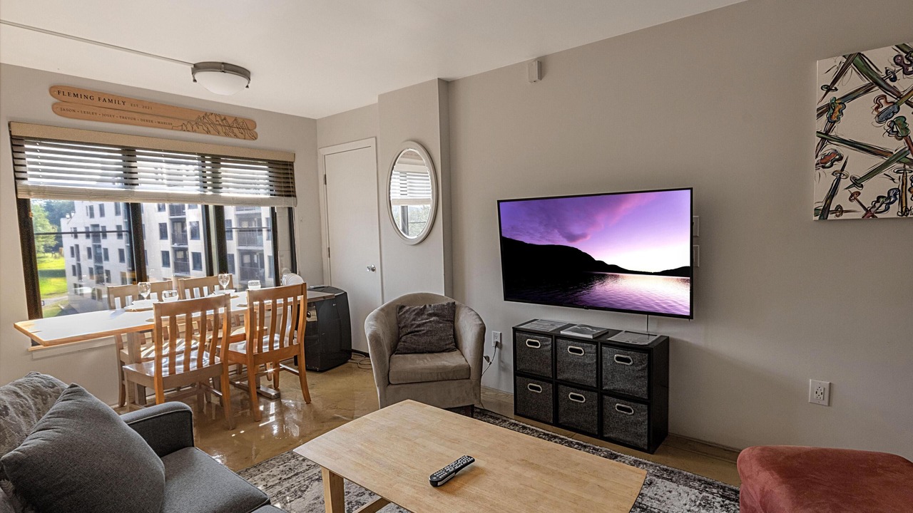 Photo of Livingroom in Snowshoe