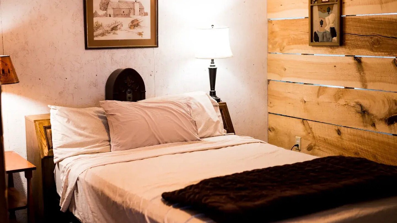Photo of Bedroom in Pine Grove