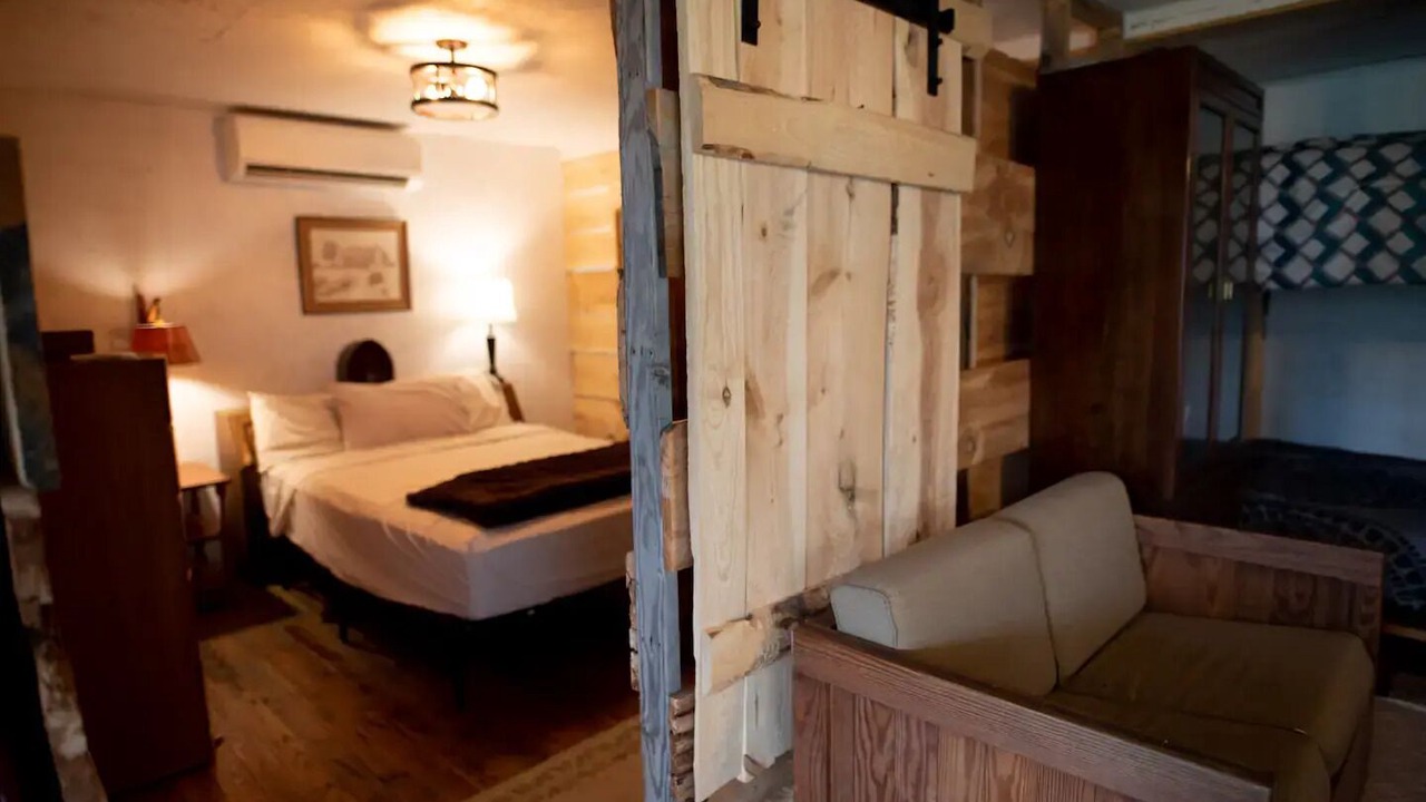 Photo of Bedroom in Pine Grove