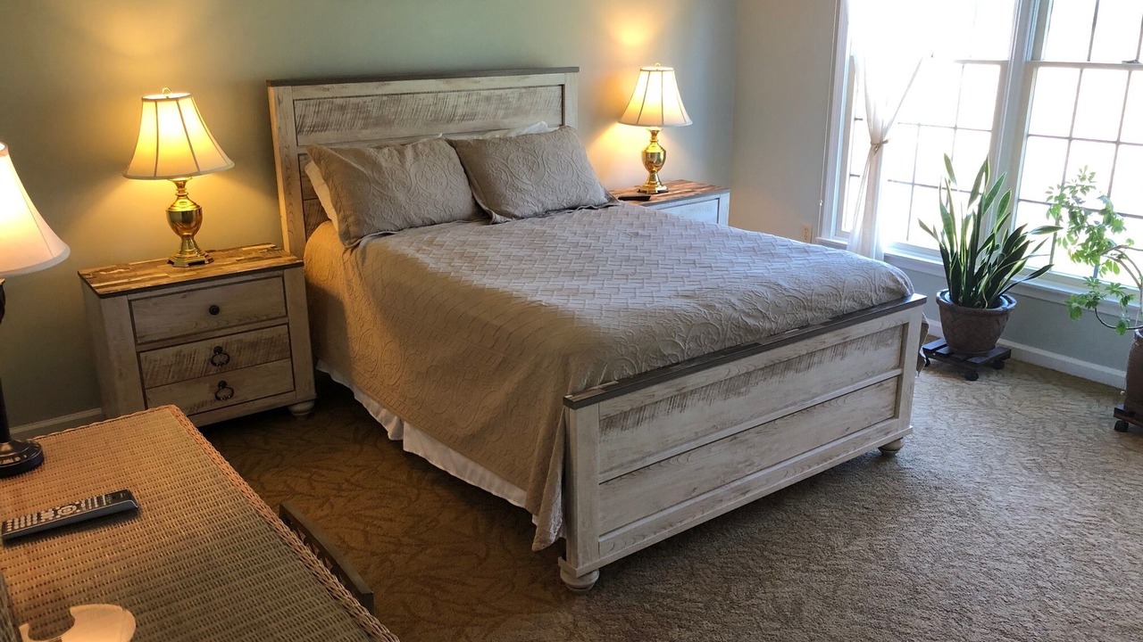 Photo of Bedroom in Admiral Estates