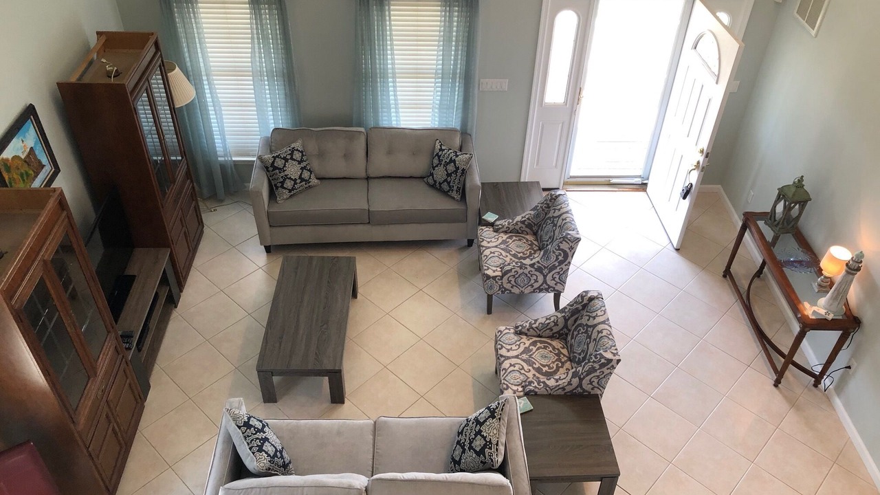 Photo of Livingroom in Admiral Estates