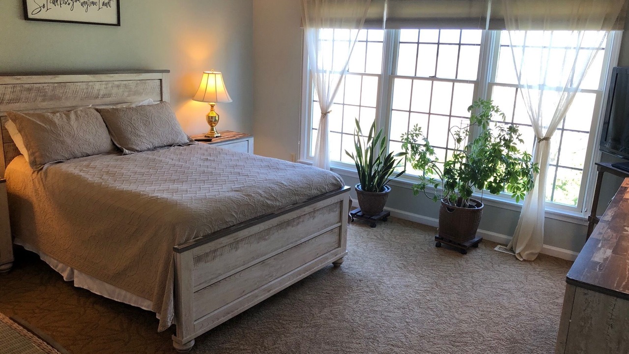 Photo of Bedroom in Admiral Estates