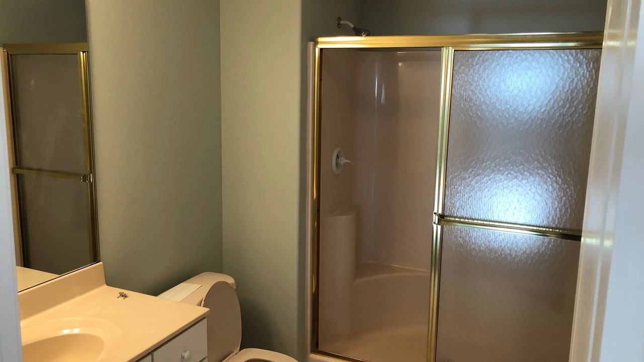 Photo of Bathroom in Admiral Estates