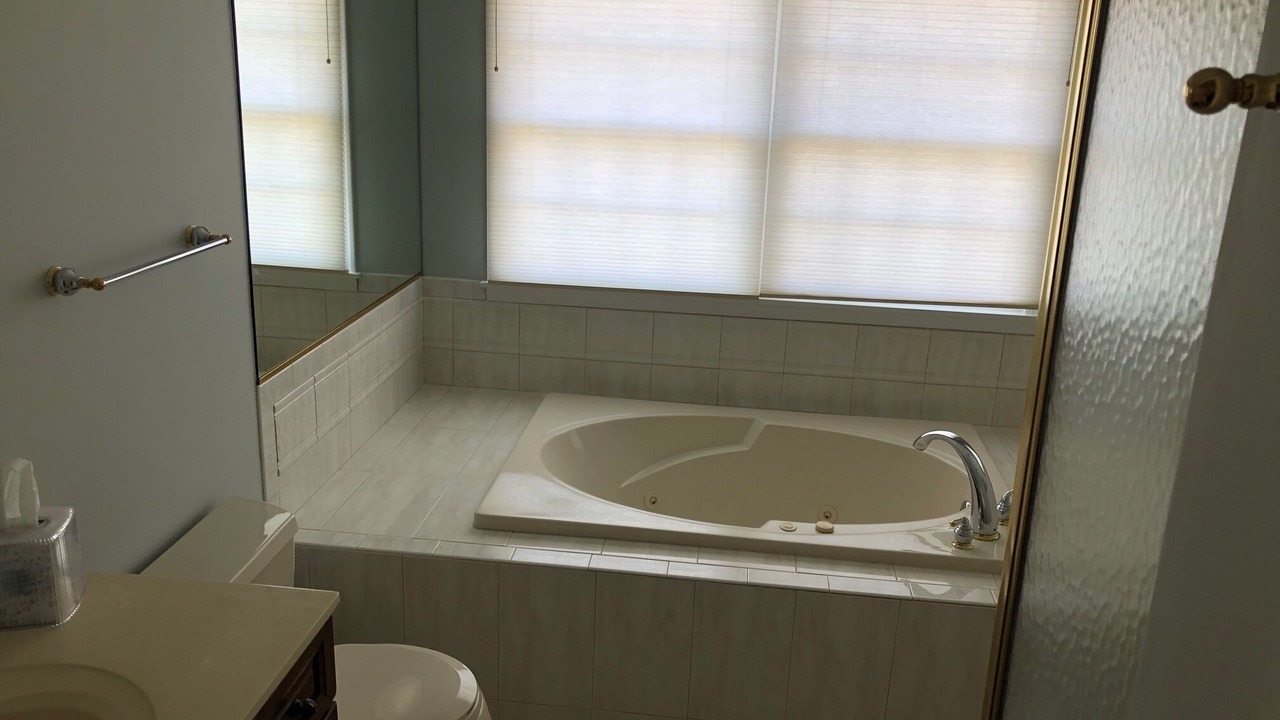 Photo of Bathroom in Admiral Estates