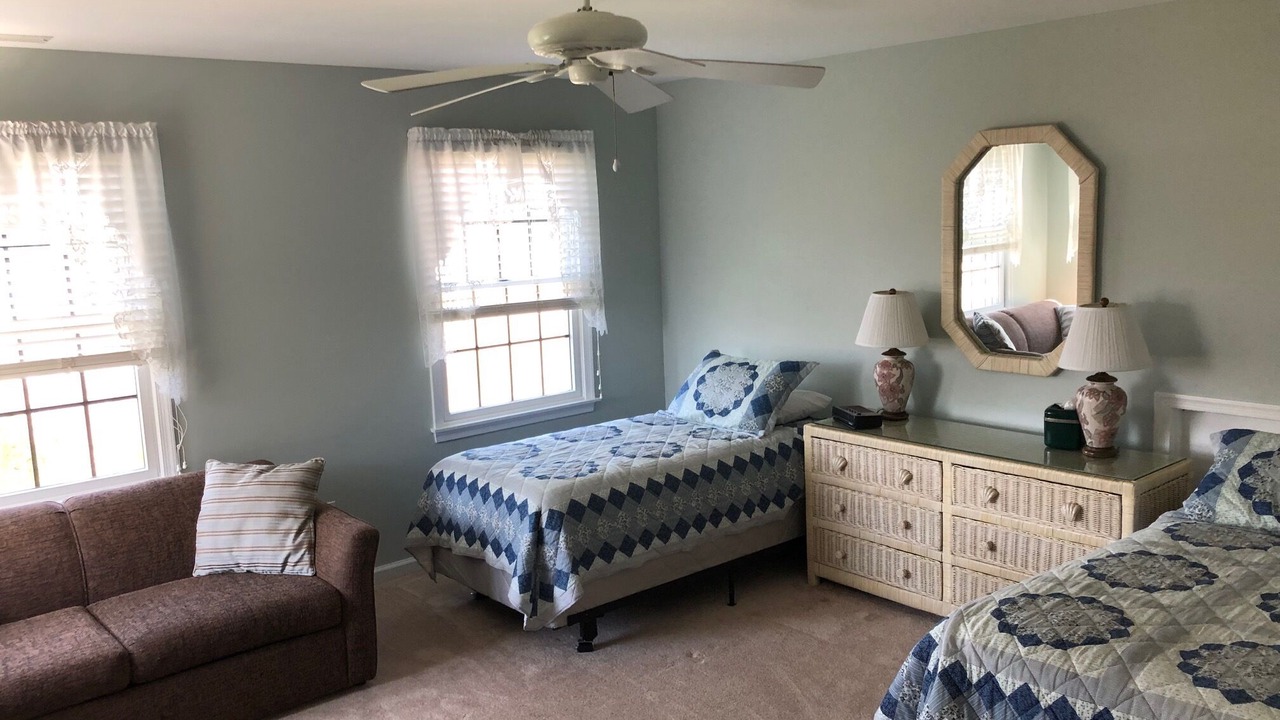 Photo of Bedroom in Admiral Estates