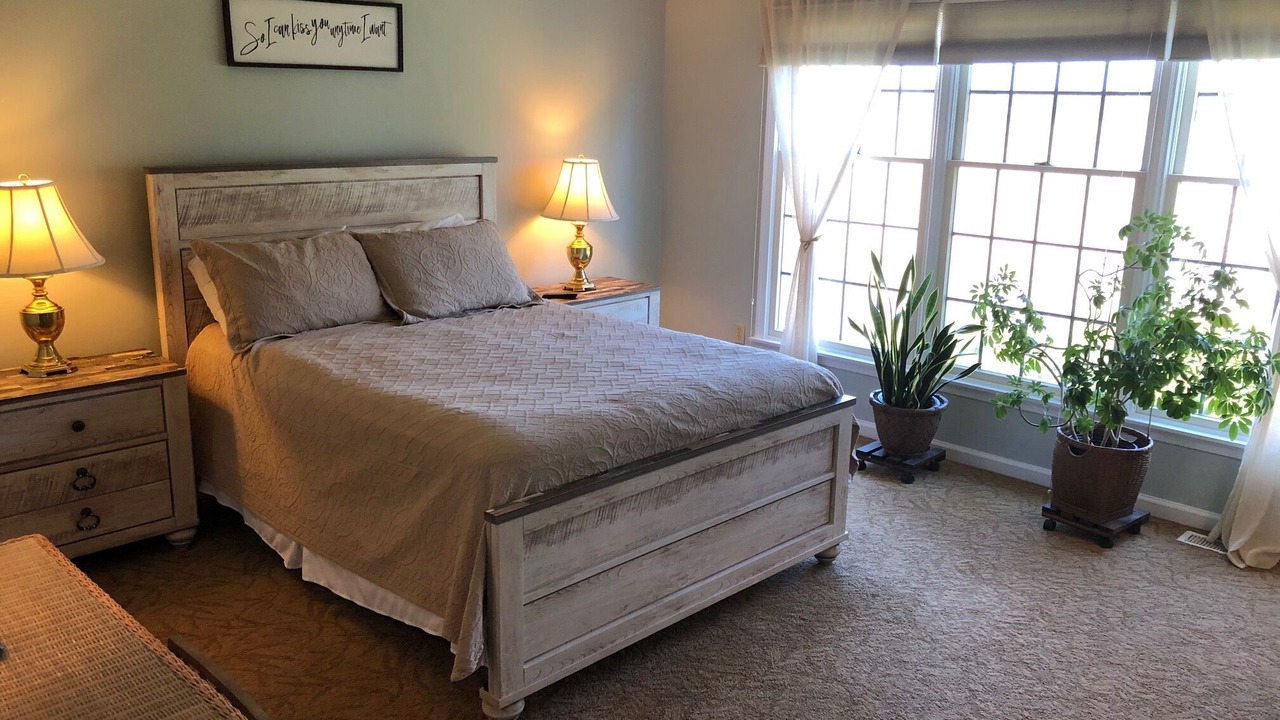 Photo of Bedroom in Admiral Estates