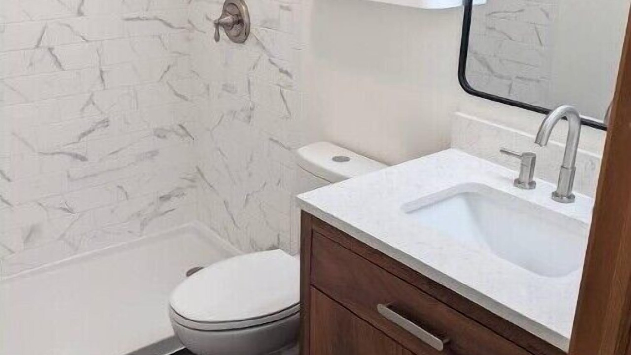 Photo of Bathroom in Drums
