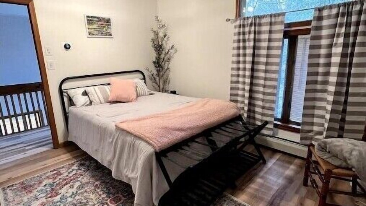 Photo of Bedroom in Drums