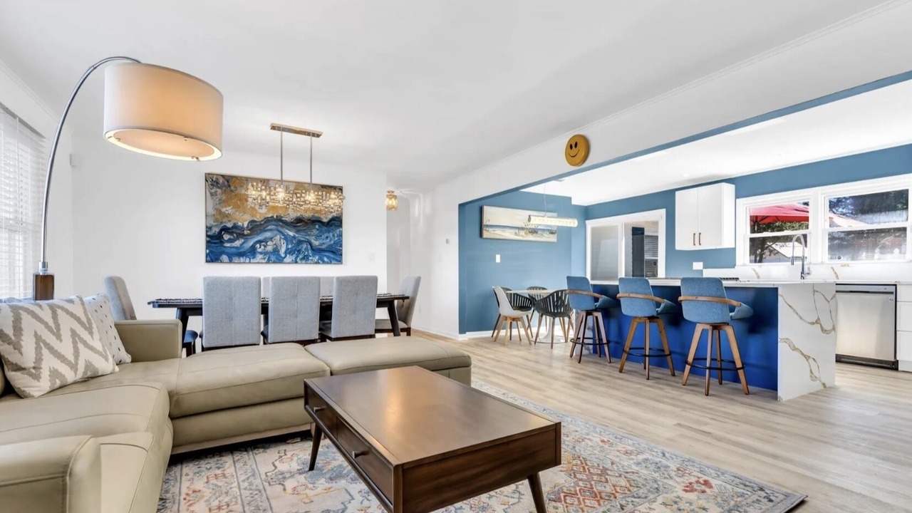 Photo of Livingroom in Long Branch