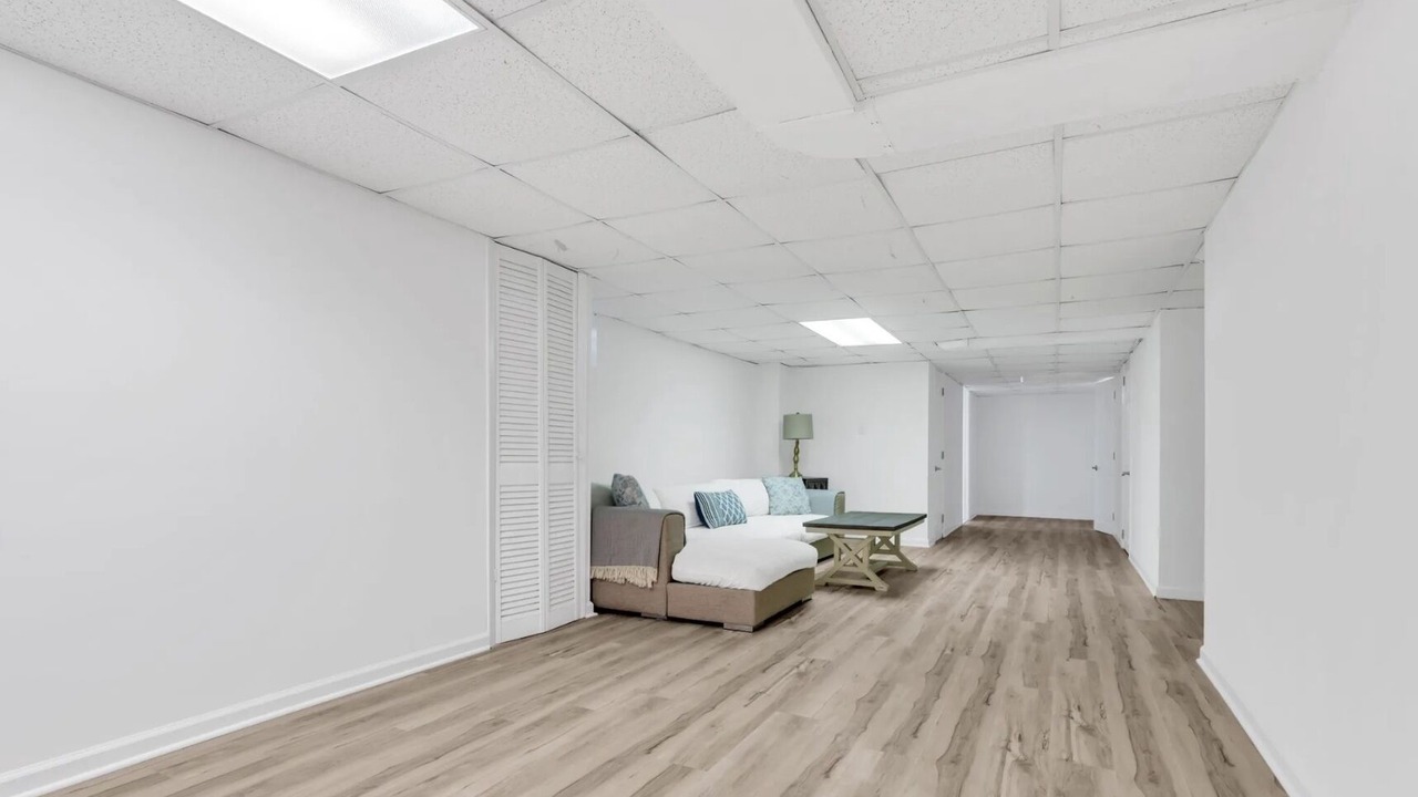 Photo of Livingroom in Long Branch