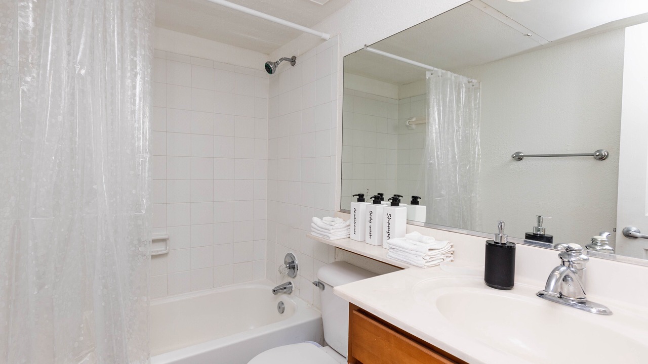 Photo of Bathroom in Coliseum Central