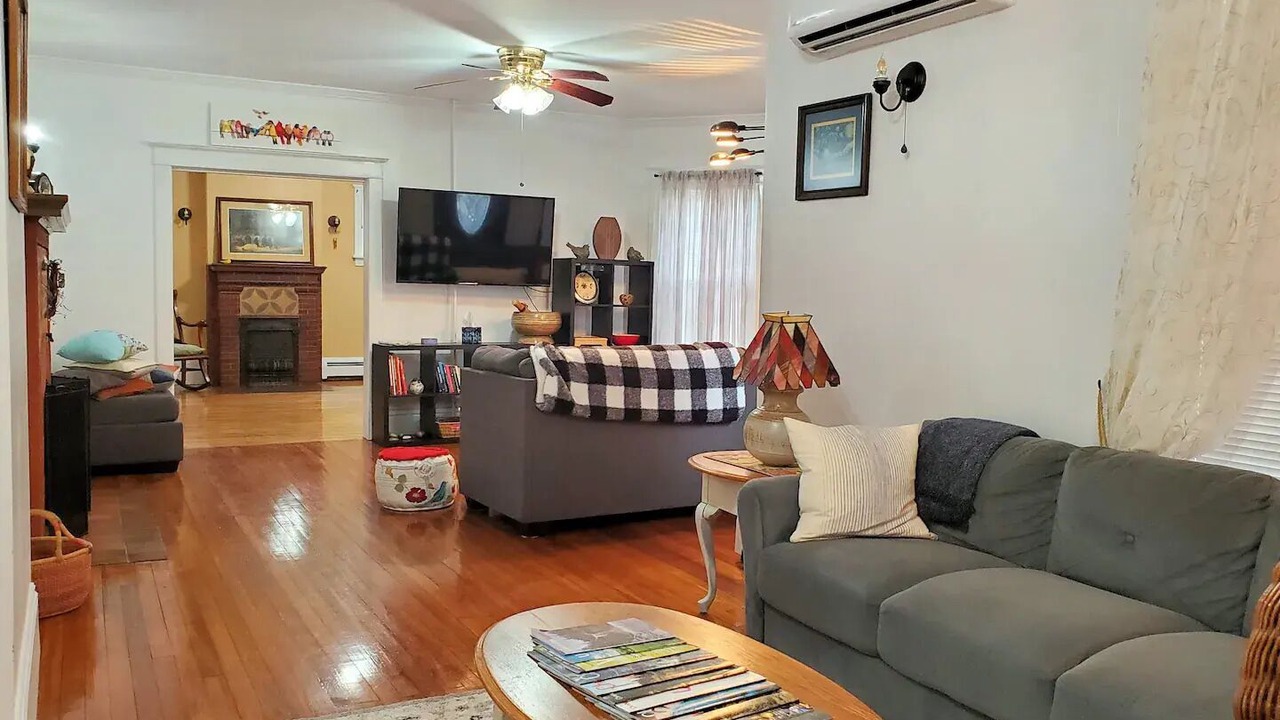 Photo of Livingroom in Saugerties