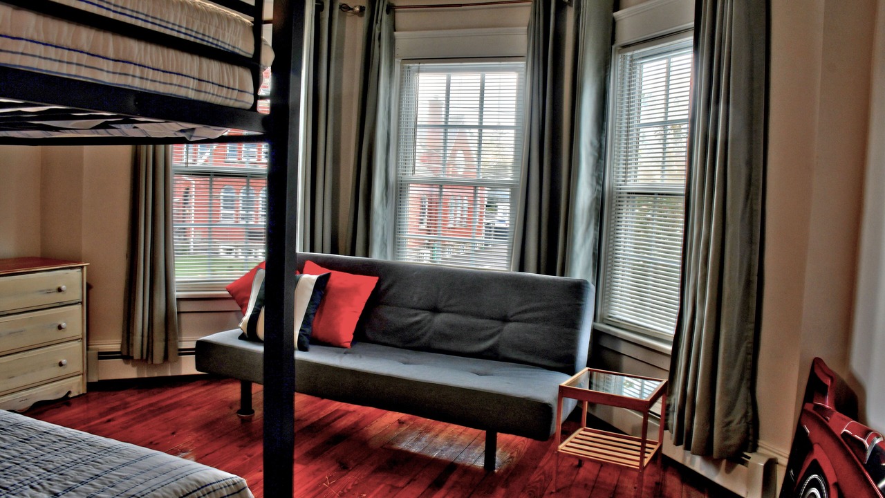 Photo of Livingroom in Saugerties