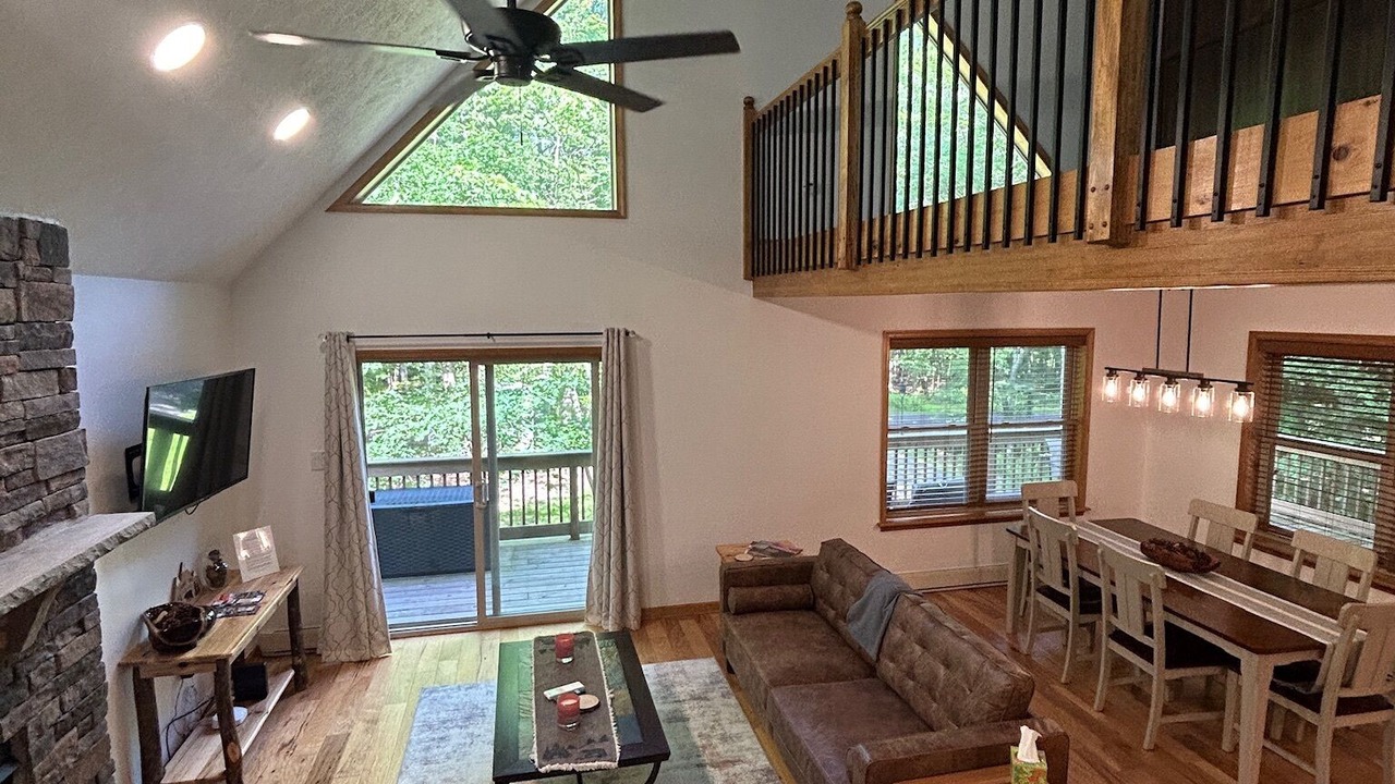 Photo of Livingroom in Albrightsville