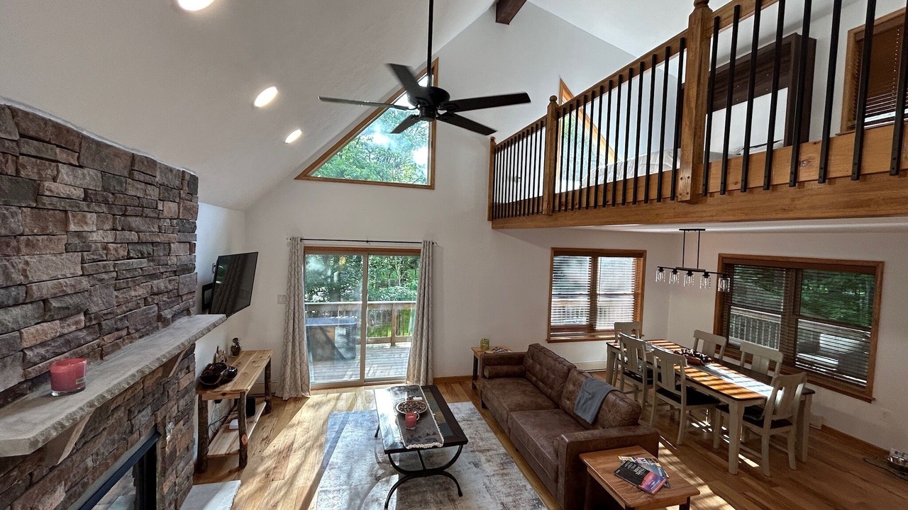 Photo of Livingroom in Albrightsville