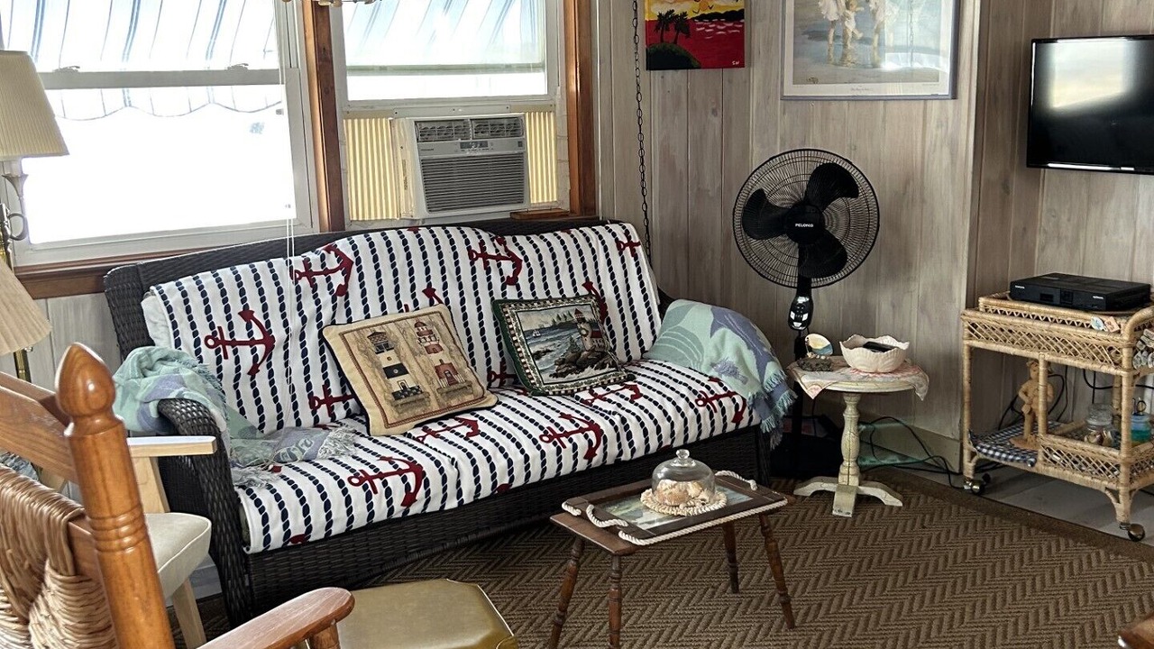 Photo of Livingroom in Ocean Beach I