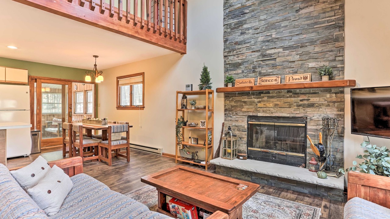 Photo of Livingroom in Lackawaxen