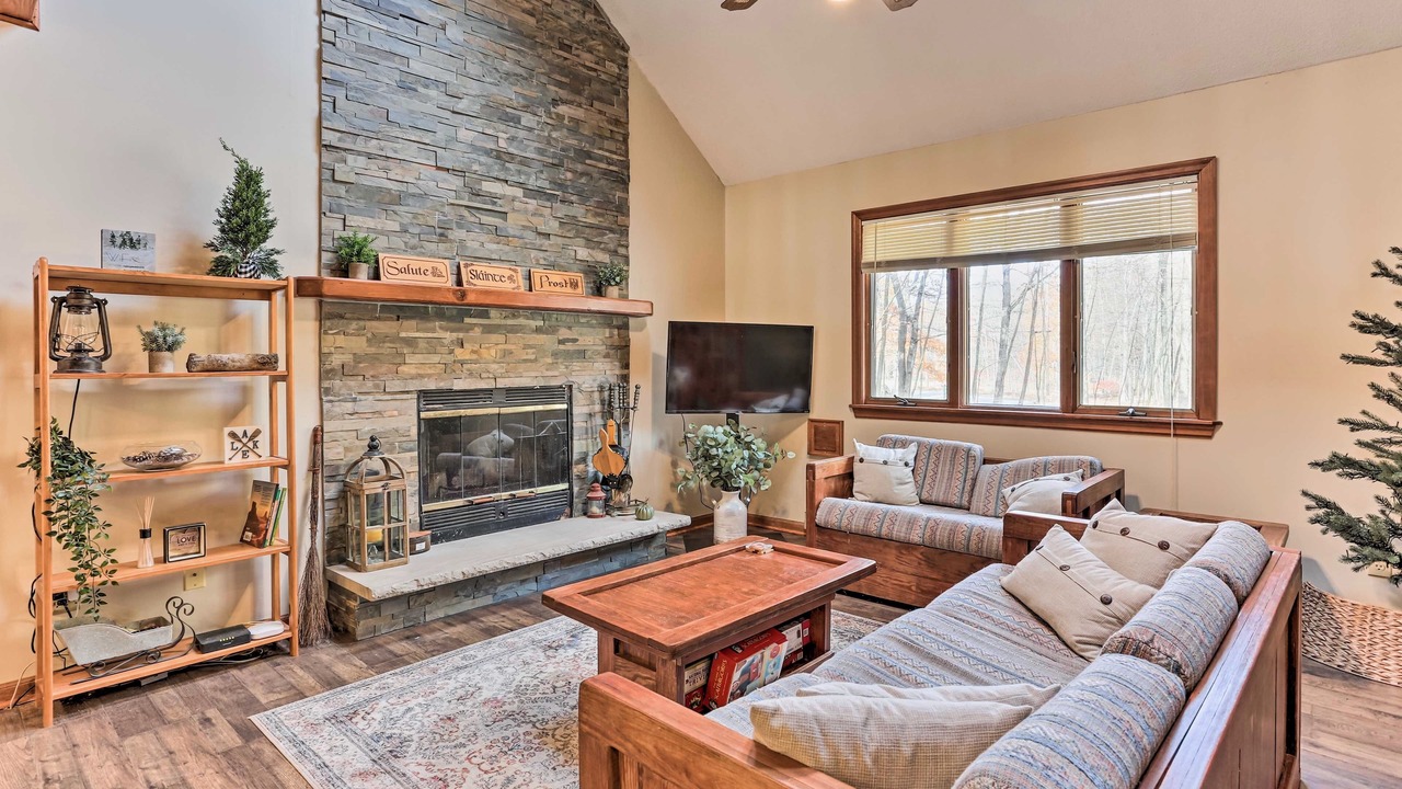 Photo of Livingroom in Lackawaxen