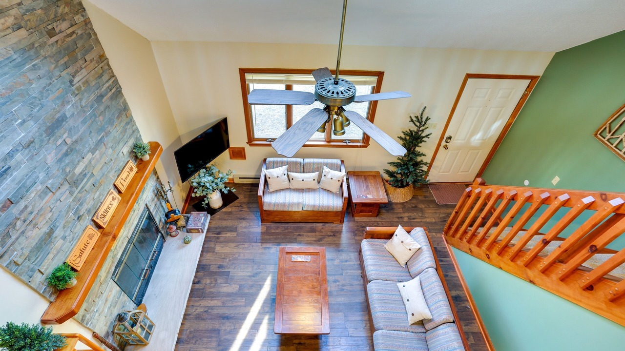 Photo of Livingroom in Lackawaxen