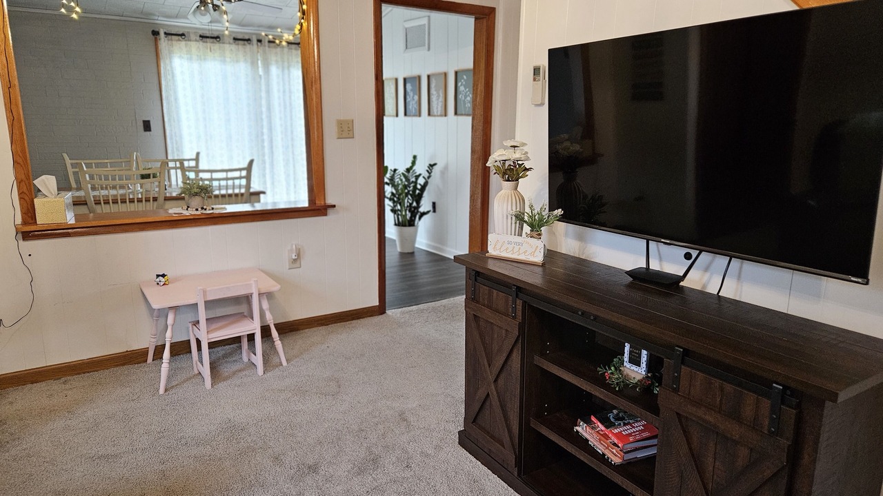 Photo of Livingroom in Catawissa