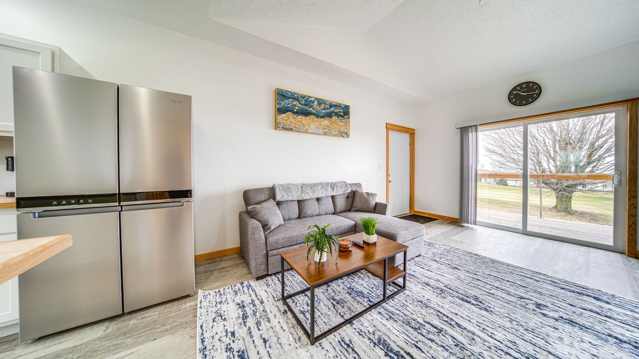 Photo of Livingroom in Erie