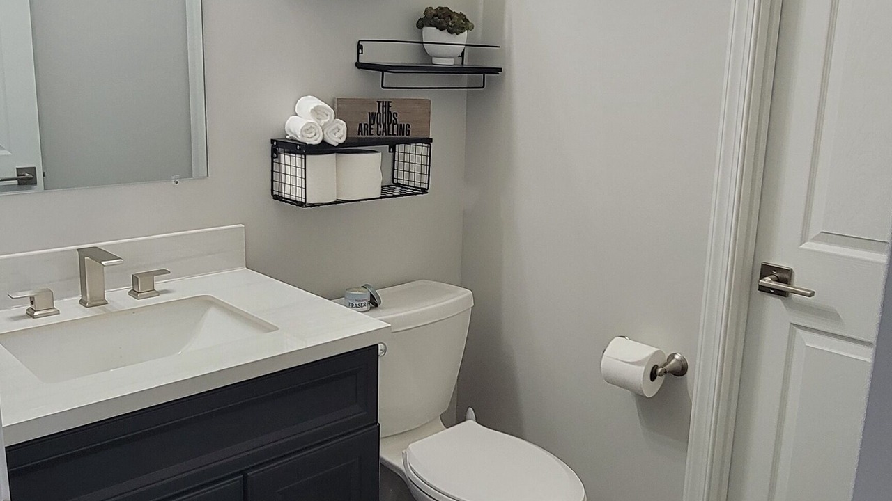 Photo of Bathroom in Alpine Lake