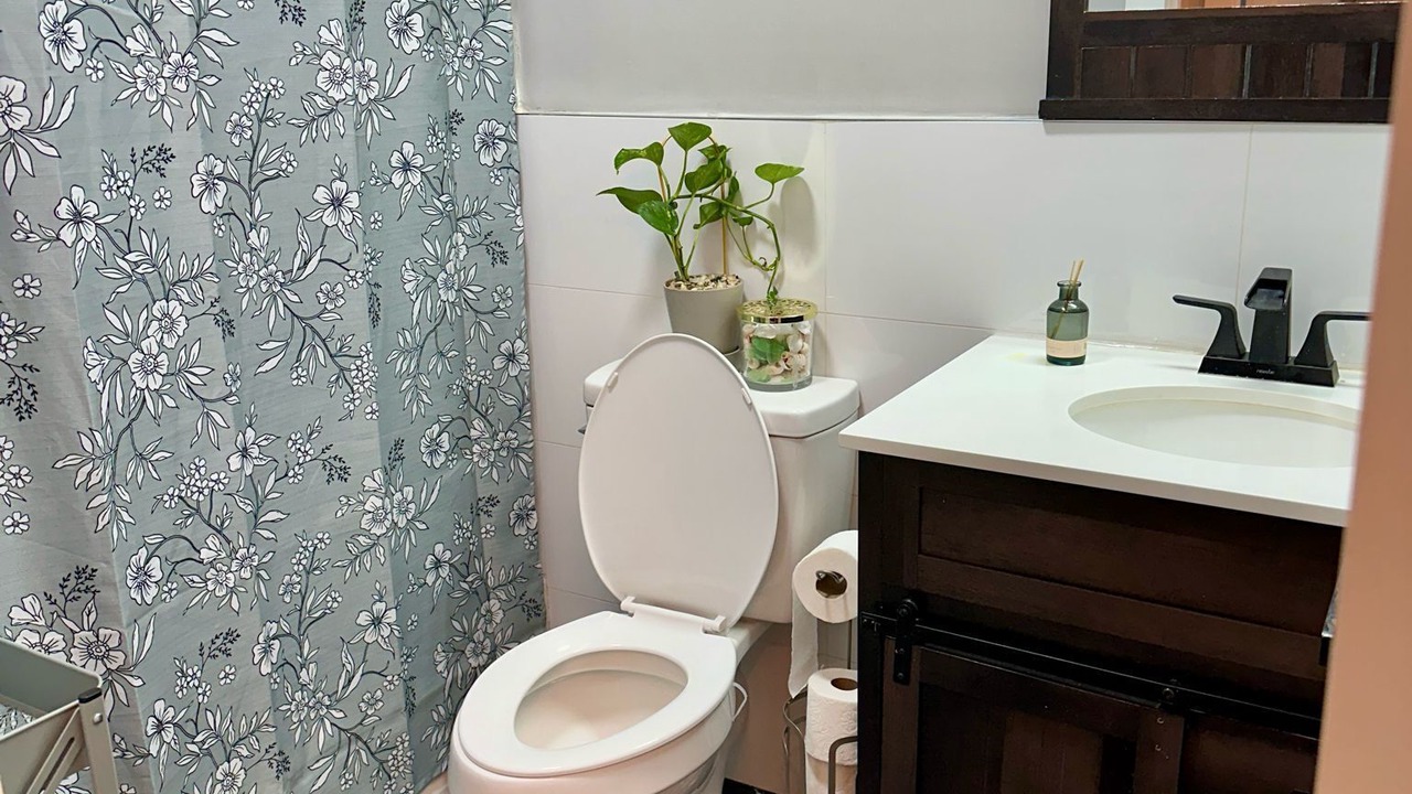 Photo of Bathroom in Newark