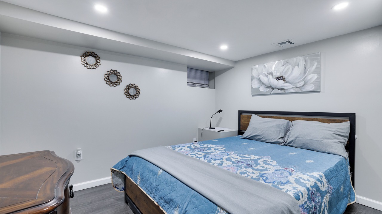 Photo of Bedroom in Weequahic
