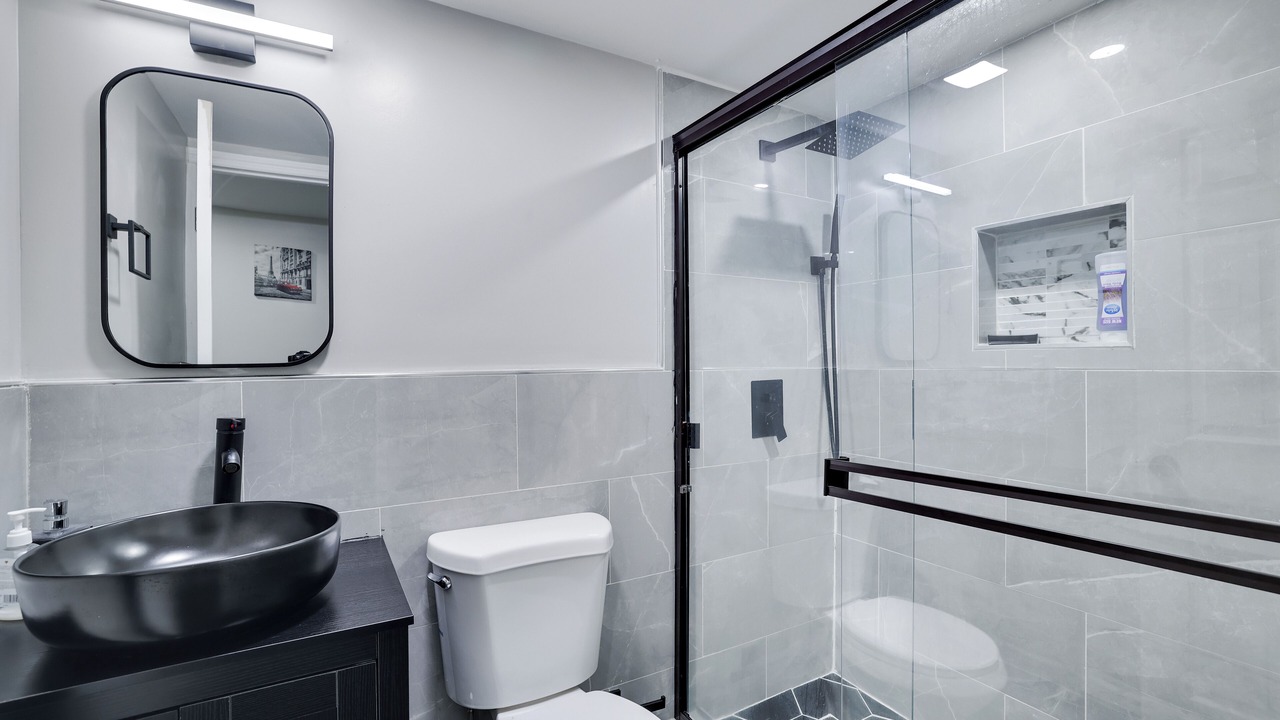 Photo of Bathroom in Weequahic