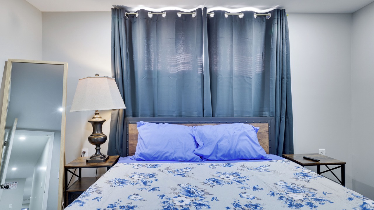 Photo of Bedroom in Weequahic
