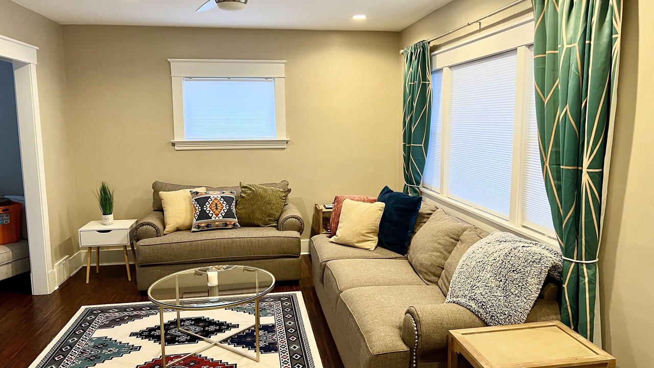 Photo of Livingroom in Erie