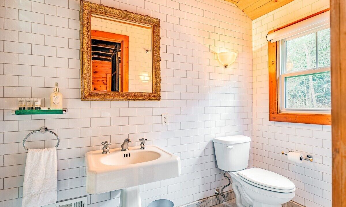 Photo of Bathroom in Layton